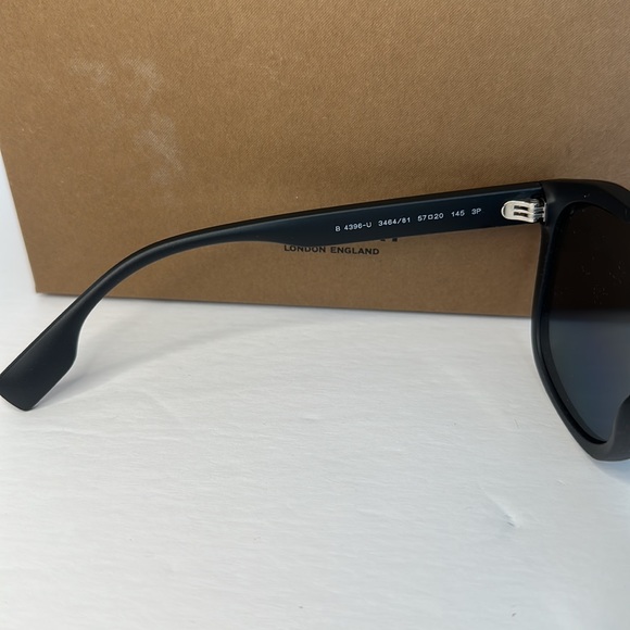 New Authentic BURBERRY Wren Dark Grey Browline Men's Sunglasses - Picture 13 of 13